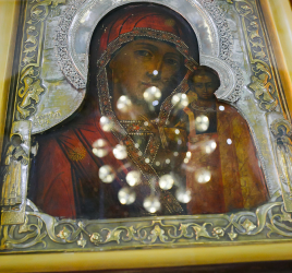 Божественная литургия в праздник Казанской иконы Богородицы
