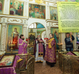 Божественная Литургия в Неделю 4-ю Великого поста.